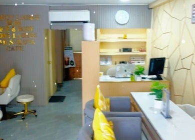 Glam N Vein Beauty Lounge - Sto Entierro reception area in Angeles, Central Luzon, PH with modern decor.