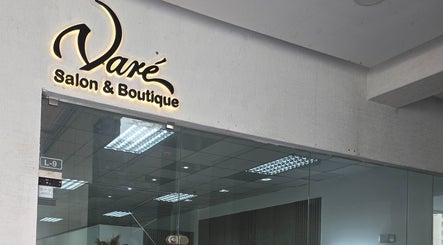 Varé Salon & Boutique