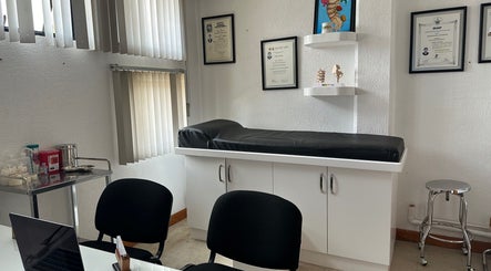 Consultorio Dr. José Adolfo Santillán Rodríguez Bild 2