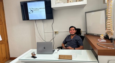 Consultorio Dr. José Adolfo Santillán Rodríguez Bild 3