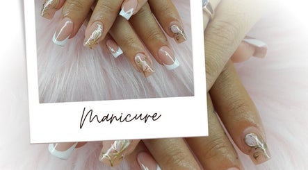 Manicure & Pedicure DisNails图像3