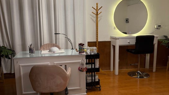 Ale Medel Makeup Artist