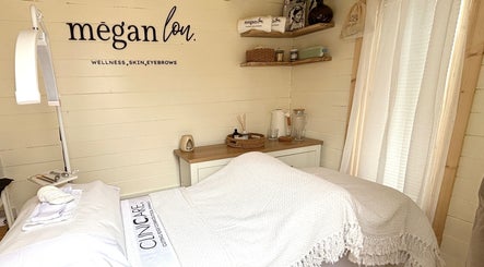 Megan Lou - Wellness | Skin | Eyebrows