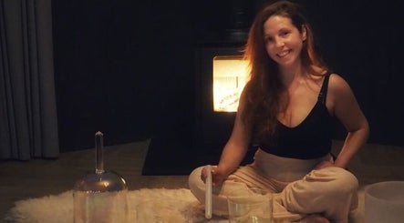 Massage, Assisted Stretching & Sound Healing with The Wellbeing Rogue obrázek 2