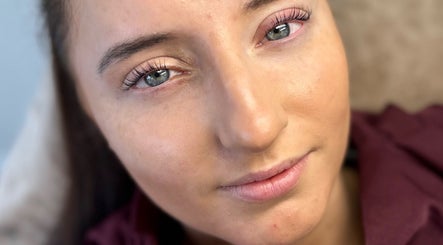 Lashylicious image 2