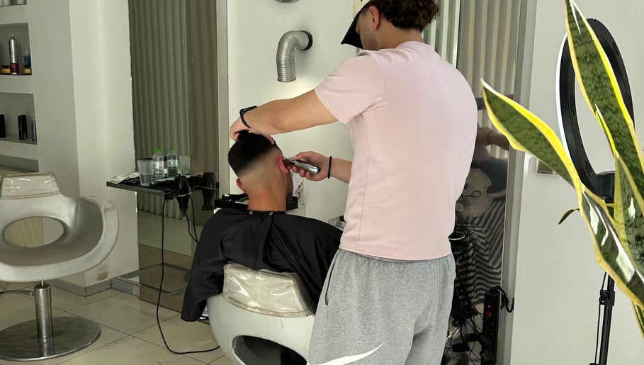 NTB-Nektar the barber image 1