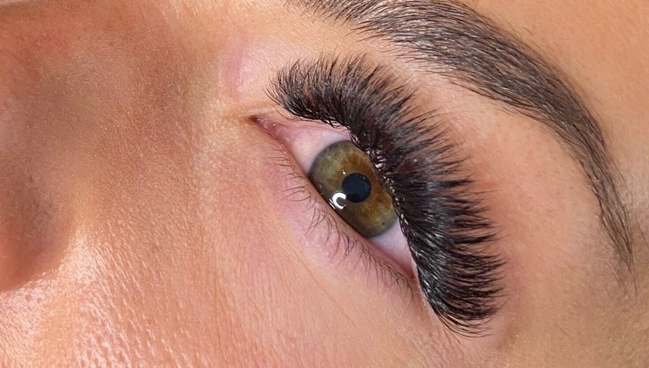 PR Lash image 1