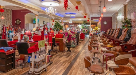 VIP Nails and Spa Official