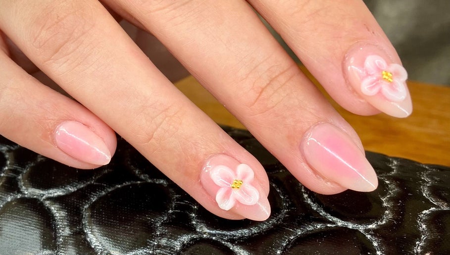 Mira Nails billede 1
