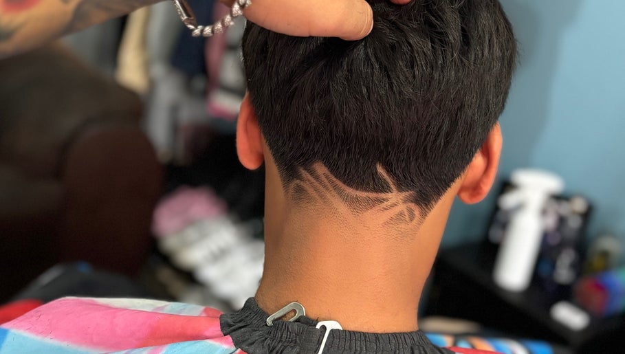 Imperial barber studio image 1