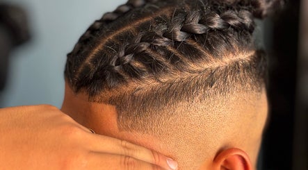 Imperial barber studio image 2