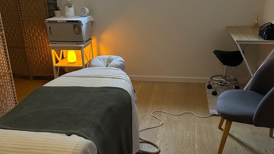 Skin Deep Massage Therapy