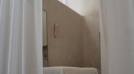 The Essence Lounge
