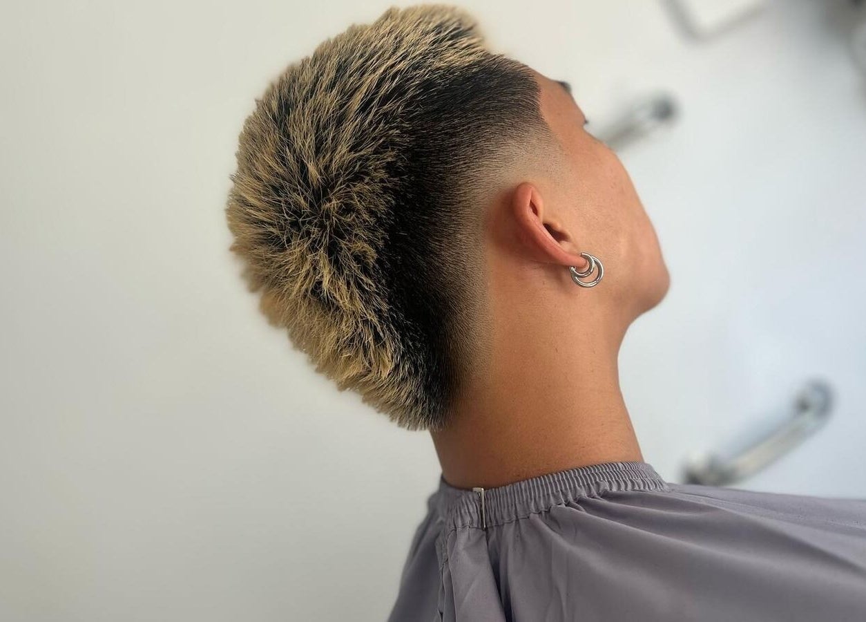Trendy haircut at FayeStudio, 九龍, 九龍, HK, showcasing a stylish fade for modern looks.