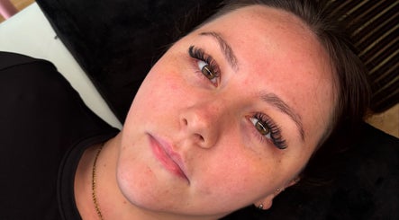 Alluring Lashes