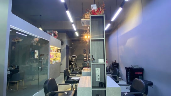 Hair Kuwayama Salon
