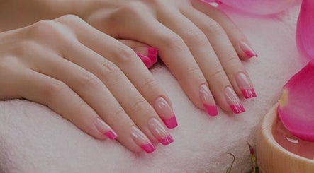 Polish Me Pretty 246 image 3