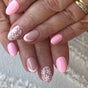 Luna Nails
