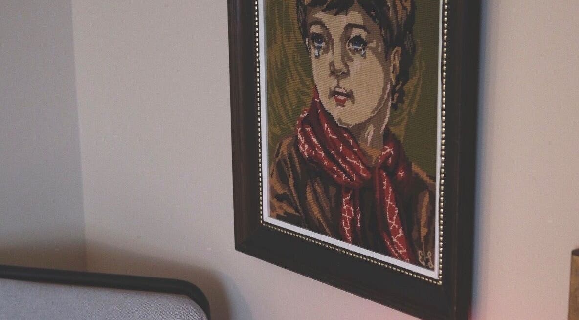 Artistic framed illustration on wall at Rafaëlle Rotunno Massothérapie, Pointe-Claire, Québec, CA.