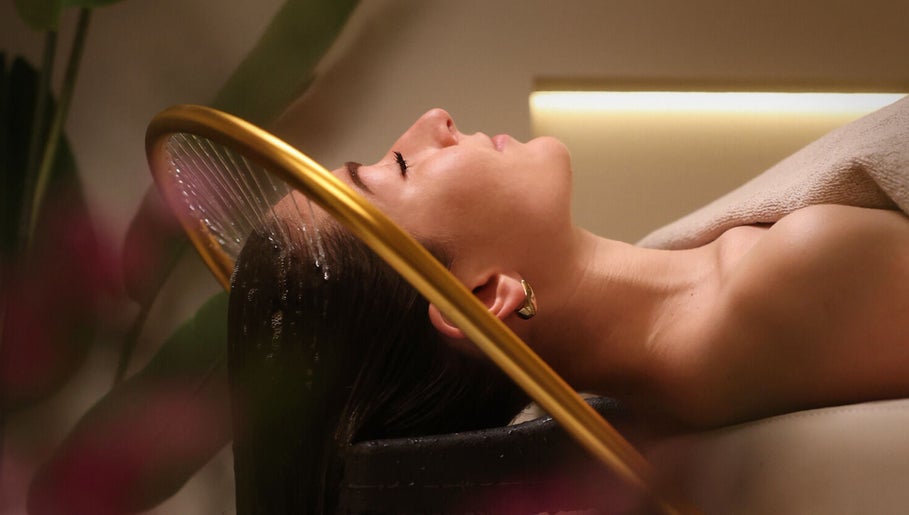 Gili Botanical Head Spa image 1