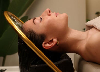 Relaxing hair spa session at Gili Head Spa, New York, New York, US, offering premium wellness services.