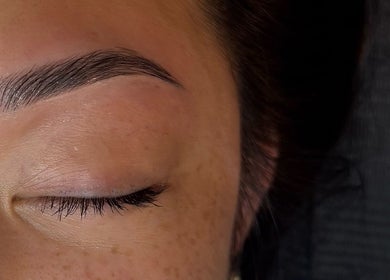 Expertly shaped eyebrow at Brow Angel, Toronto, Ontario, CA. Enhance your beauty with professional care.