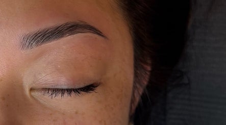 Expertly shaped eyebrow at Brow Angel, Toronto, Ontario, CA. Enhance your beauty with professional care.