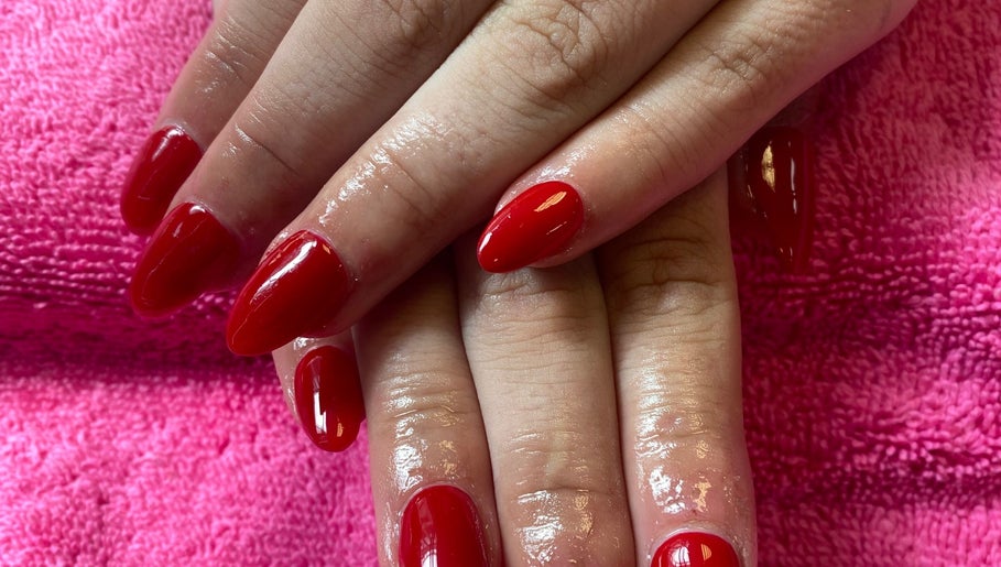 Nails By Bess, bilde 1