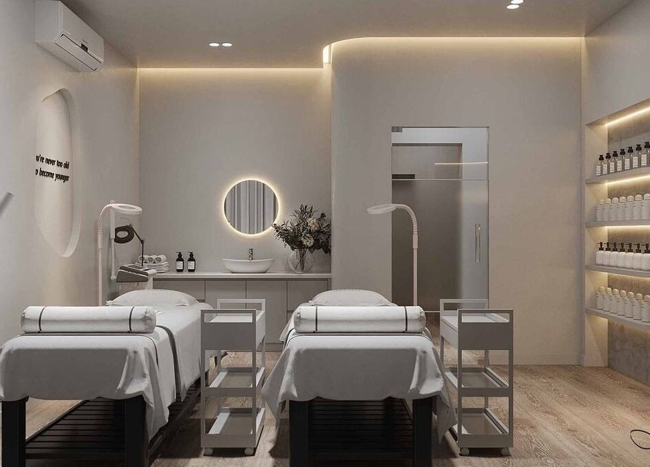 Phòng trị liệu sang trọng tại Beautymaster Spa, Hà Nội, Hà Nội, VN với giường spa hiện đại và ánh sáng ấm áp.