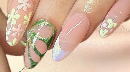 Stylish floral nail art at Aesthetic Nails and Beauty in Melbourne, Victoria, AU.