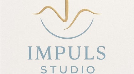 Logo Impuls Studio w Yuliia, Wrocław, Województwo Dolnośląskie, PL prezentuje eleganckie wzornictwo.