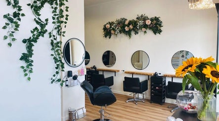 Laina Smith Hair Bild 3