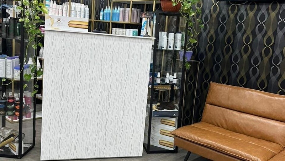 Jonny Delgadillo Hair Salon – kuva 1