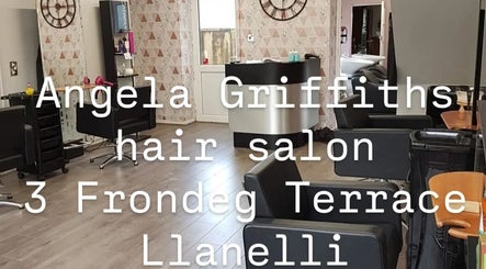 Lorraine @Angela Griffiths salon