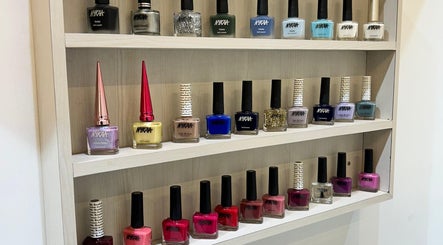 Elance salon