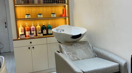 Elance salon imagine 2