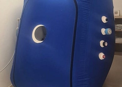 Blue hyperbaric chamber at Oxygen Cove Cork, Cork, County Cork, IE for wellness and rejuvenation therapy.
