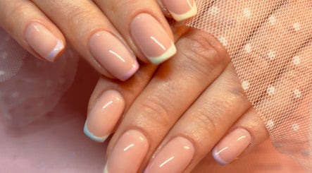 Вишуканий французький манікюр від Nagelstylist Olha в Joure, Friesland, NL.