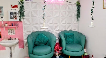 Grey's Nails Spa