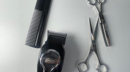 JUANG Barber