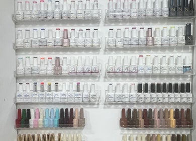 Amplia selección de esmaltes en @fernailspty, Panamá, Provincia De Panamá, PA para uñas perfectas y coloridas.