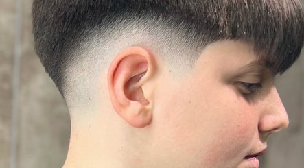 NUEVAYOL BARBER SHOP imej 2