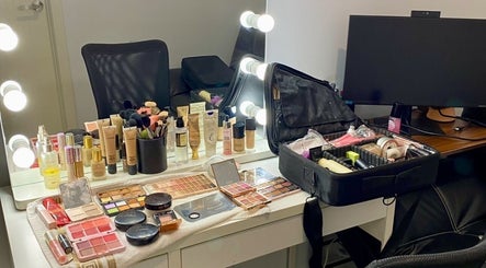 Mobile Makeup Artist and Hairdresser Melbourne- Jessica Vivian image 2