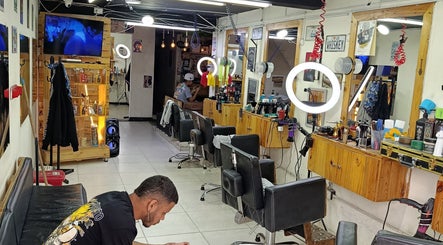 Prana barbería imej 2