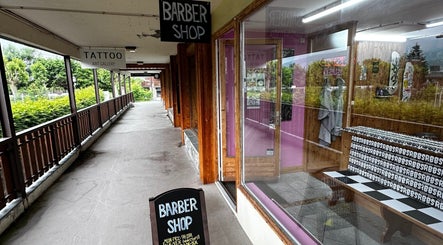 Roast beef barber shop image 3