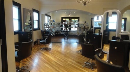 Gisoo Salon image 2