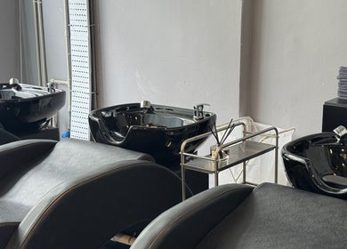 Modern wash stations at Layers Hair Salon, Kuala Lumpur, Wilayah Persekutuan Kuala Lumpur, MY.
