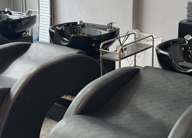 Modern wash stations at Layers Hair Salon, Kuala Lumpur, Wilayah Persekutuan Kuala Lumpur, MY.