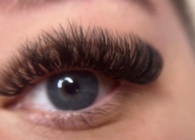 Close-up of eyelash extensions at Drive By Beauty, Dunstable, England, GB.