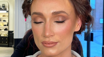 Emily Gallagher MUA image 3